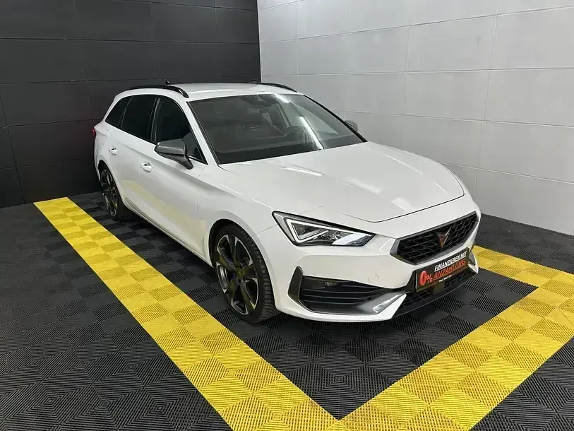 Gebraucht Cupra Leon VZ 245 PS (180 kW) 2021 Weiß Limousine