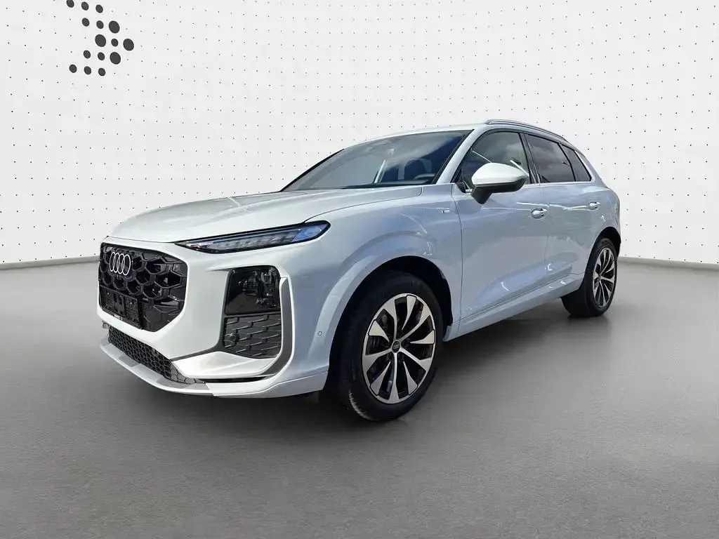 Gebraucht Audi Q3 Sport 150 PS (110 kW) 2025 2y gletscherweiß metallic SUV