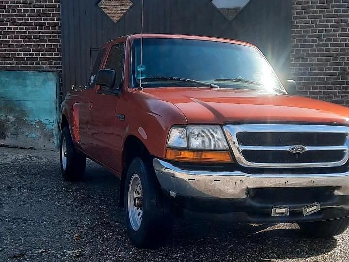 Gold Gebraucht 1997 Ford Ranger XLT Abholung | 6.200 € - Bild 1/4