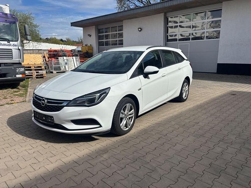 Gebraucht Opel Astra Edition 136 PS (100 kW) 2017 Weiß Kombi