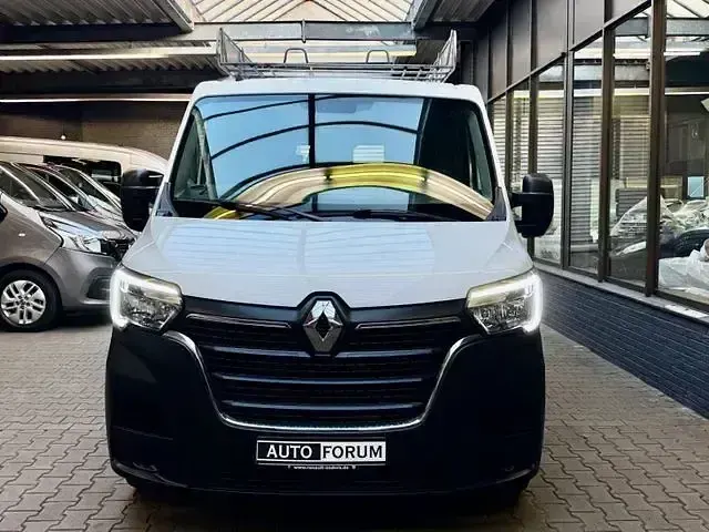 Używany Renault Master 146 KM (107 kW) 2020 Biały Minivan