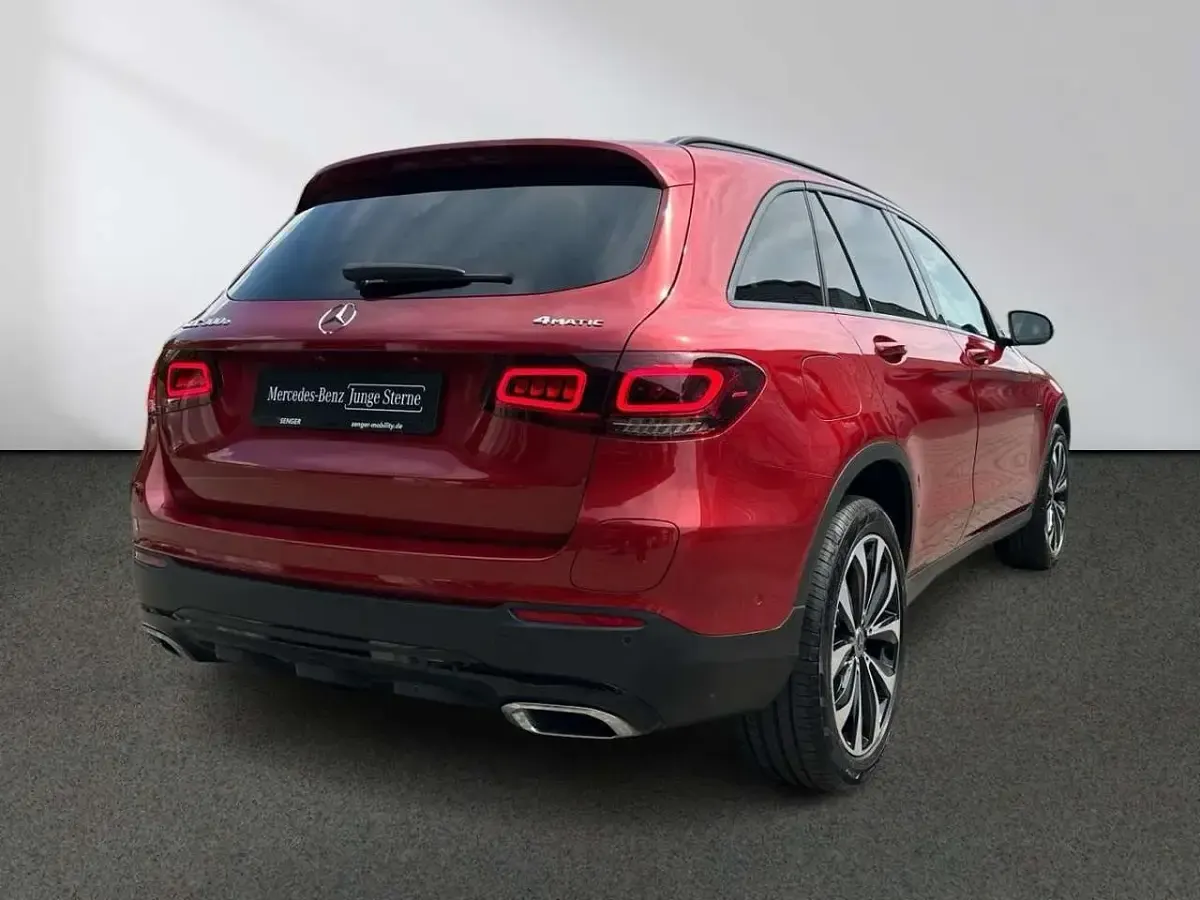 Gebraucht Mercedes GLC300 Night 211 PS (155 kW) 2022 Manufaktur exklusiv hyazinthro SUV