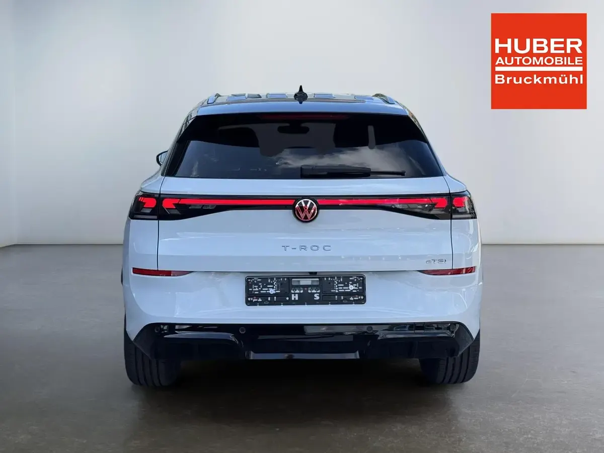 Neu VW T-Roc Pro 150 PS (110 kW) 2026 Pure weiss / schwarzes dach SUV
