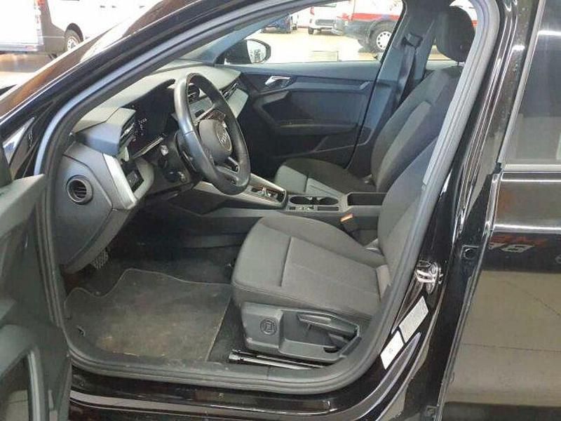 Second-hand Audi A3 Business 150 CP (110 kW) 2022 Negru Berlinǎ