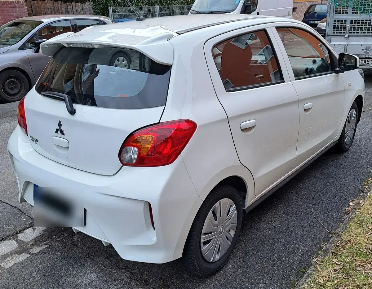 Gebraucht Mitsubishi Space Star Select 71 PS (52 kW) 2024 Weiß Kleinwagen
