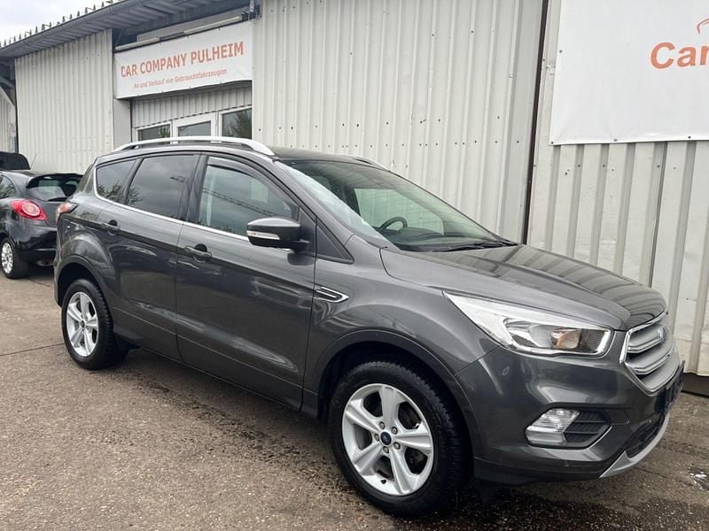 Używany Ford Kuga Cool & Connect 150 KM (110 kW) 2017 Szary SUV