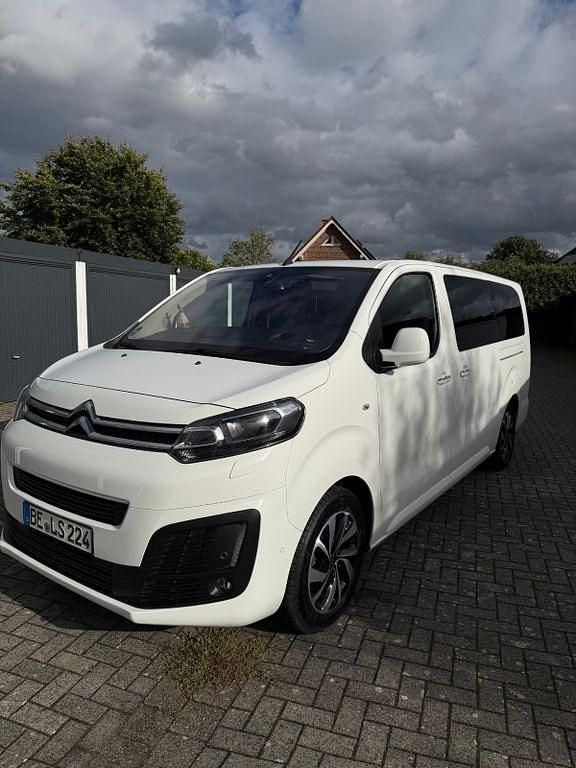 Weiß Gebraucht 2017 Citroën Spacetourer Shine Van | 25.400 € (Superpreis) - Bild 1/4