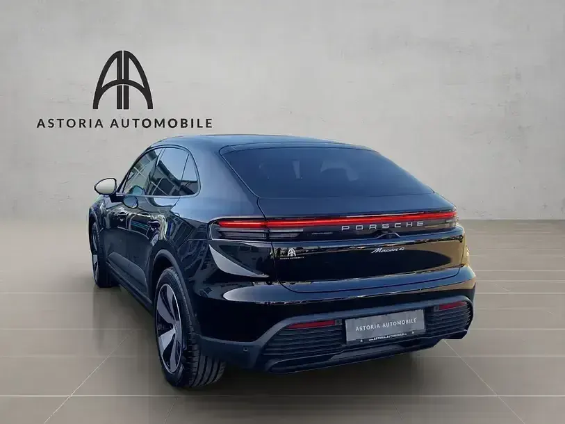 Gebraucht Porsche Macan 300 kW (408 PS) 2025 Schwarz SUV
