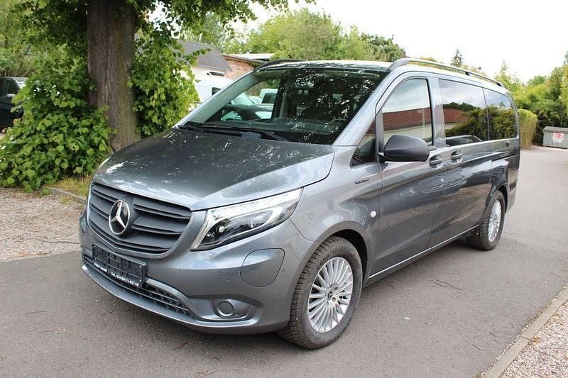 Grau Gebraucht 2021 Mercedes e-Vito Van / Kleinbus | 31.535 € (Guter Preis) - Bild 1/4