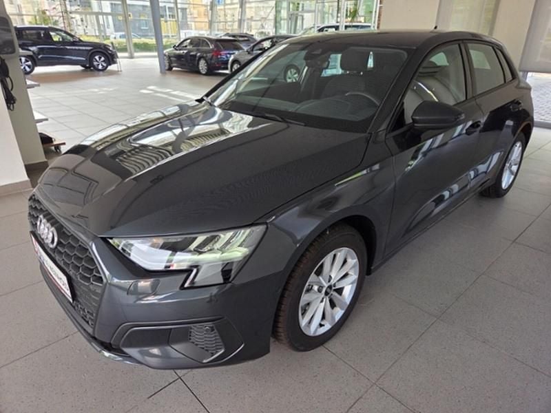 Używany Audi A3 150 KM (110 kW) 2024 Szary Sedan/Limuzyna