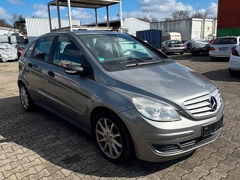 Gebraucht Mercedes B180 109 PS (80 kW) 2008 Grau Van / Kleinbus