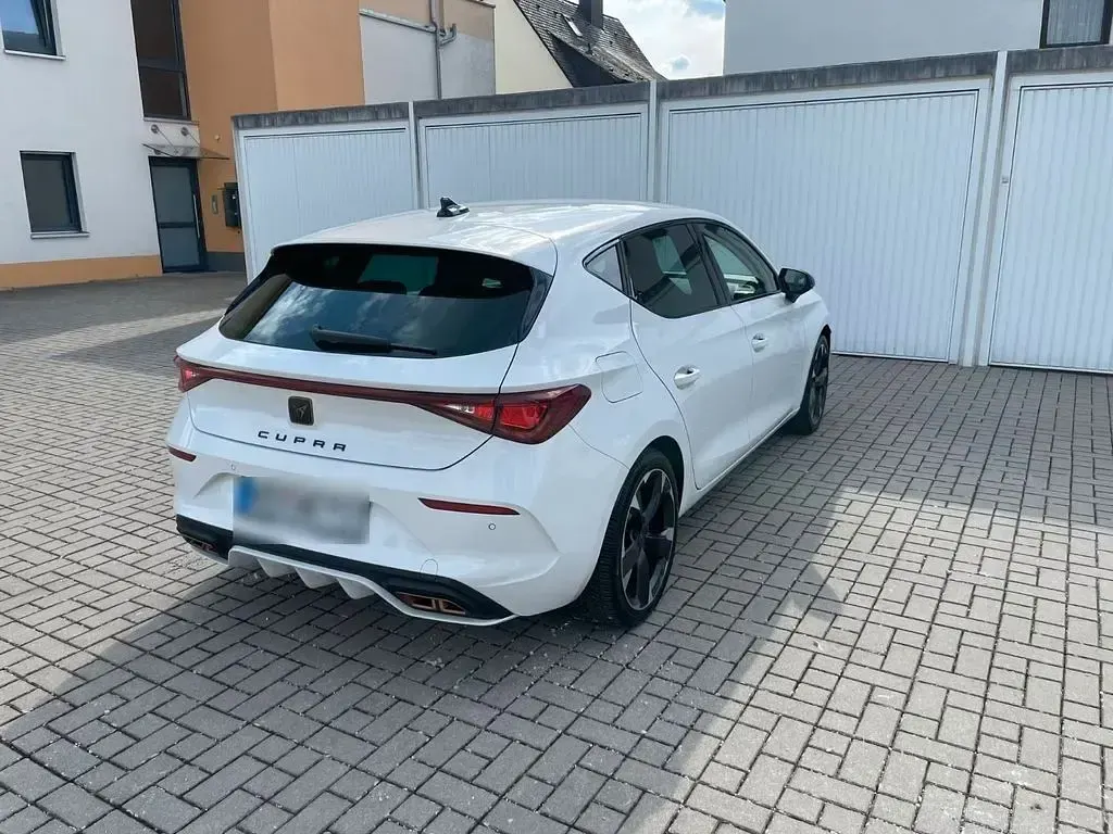 Usata Cupra Leon 204 CV (150 kW) 2022 Bianco Berlina