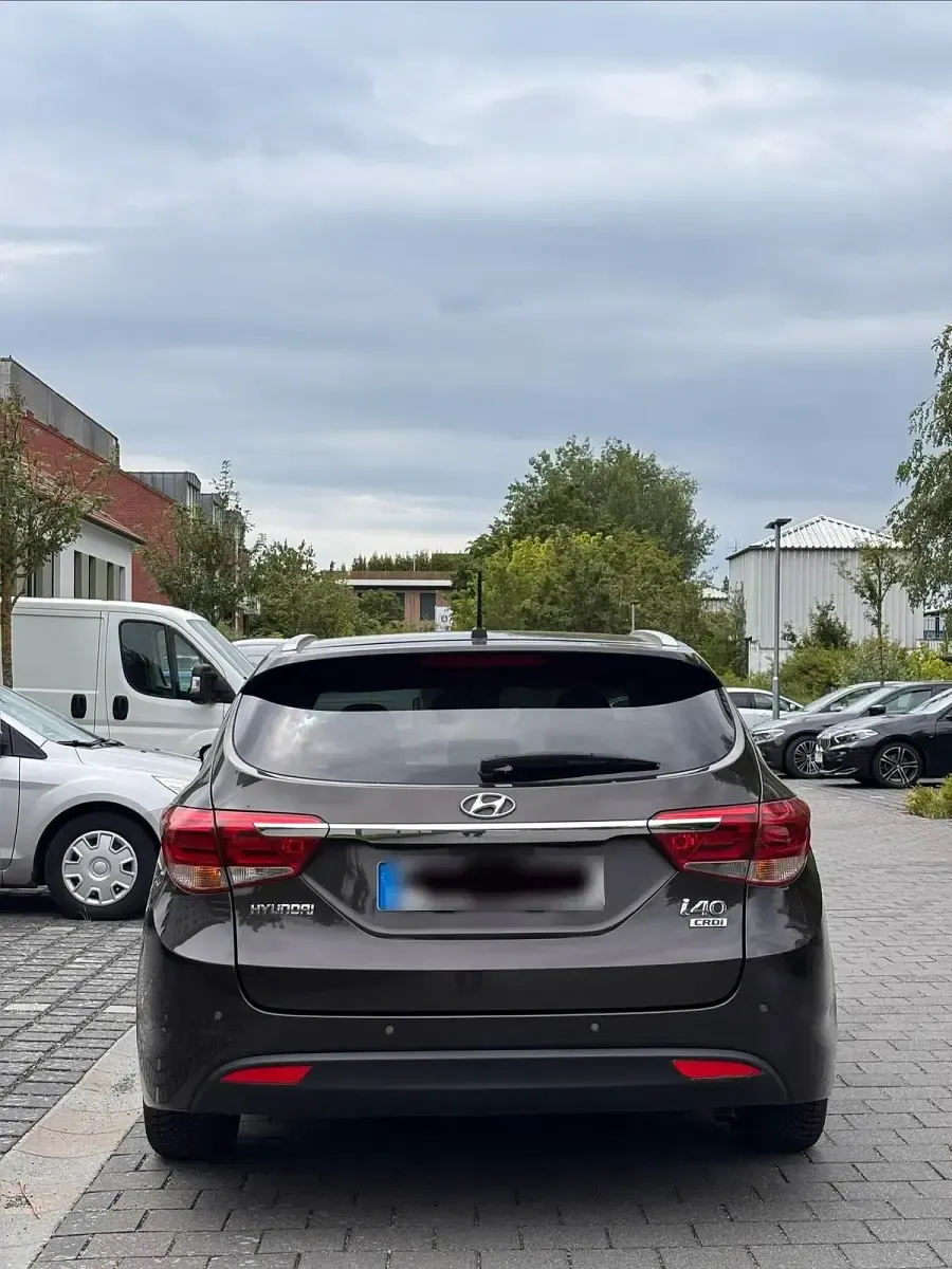 Gebraucht Hyundai i40 141 PS (103 kW) 2015 Braun Kombi