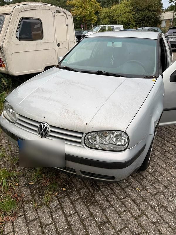 Silber Gebraucht 2000 VW Golf IV Limousine | 350 € (Superpreis) - Bild 1/3
