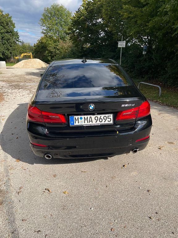 Schwarz Gebraucht 2020 BMW 520 Limousine | 22.999 € (Guter Preis) - Bild 1/4