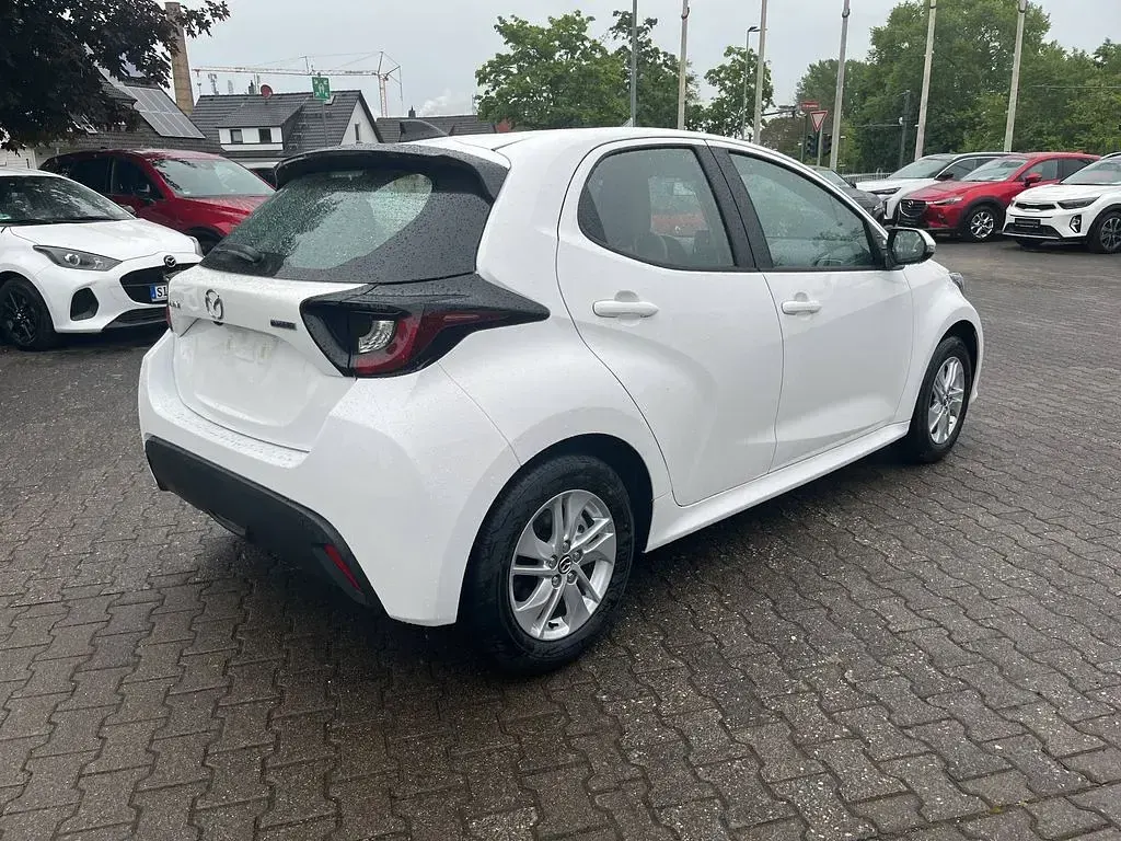 Nowe Mazda 2 117 KM (86 kW) 2026 Biały Hatchback