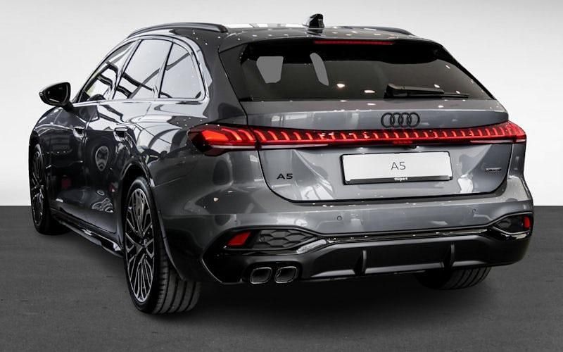 Gebraucht Audi A5 Sport 204 PS (150 kW) 2025 Horizontblau metallic Coupé