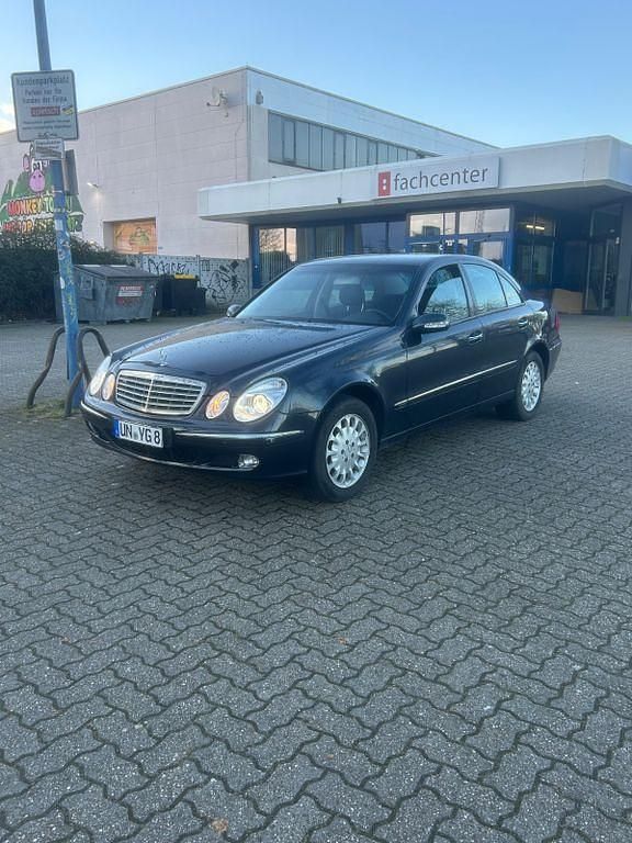 Gebraucht Mercedes E320 Elegance 224 PS (164 kW) 2003 Blau Limousine
