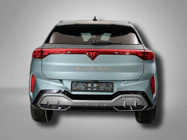 Neu Cupra Terramar Limited Edition 265 PS (194 kW) 2025 Enceladus grau matt SUV