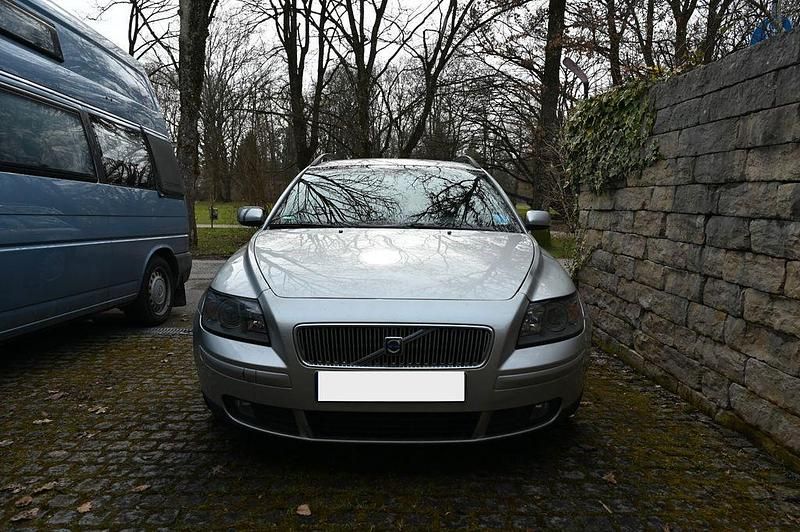 Gebraucht Volvo V50 Kinetic 136 PS (100 kW) 2005 Silber Kombi