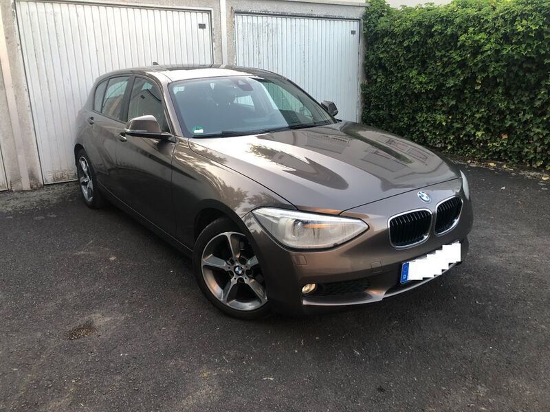 Braun Gebraucht 2013 BMW 116 Kleinwagen | 5.900 € (Guter Preis) - Bild 1/4