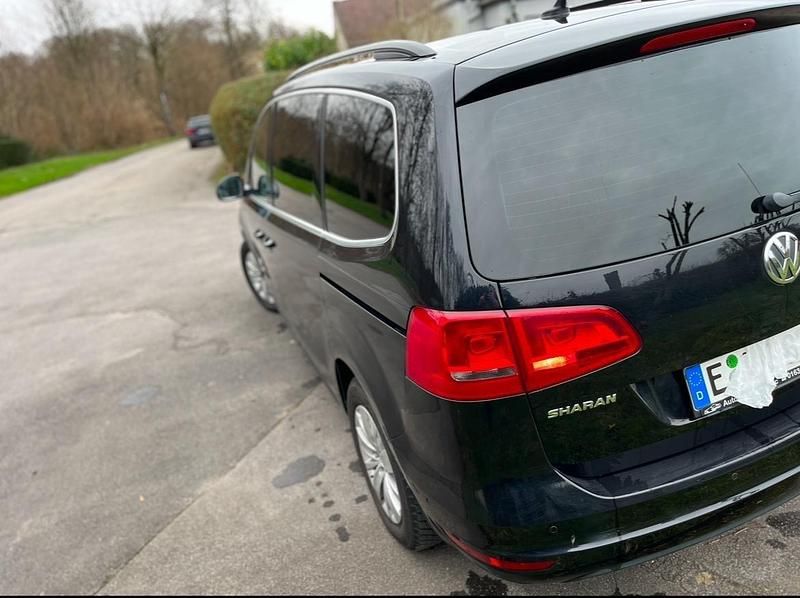Gebraucht VW Sharan 170 PS (125 kW) 2011 Schwarz Van / Kleinbus