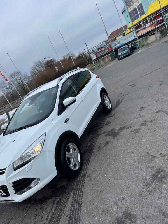 Gebraucht Ford Kuga SYNC Edition 150 PS (110 kW) 2016 Weiß SUV