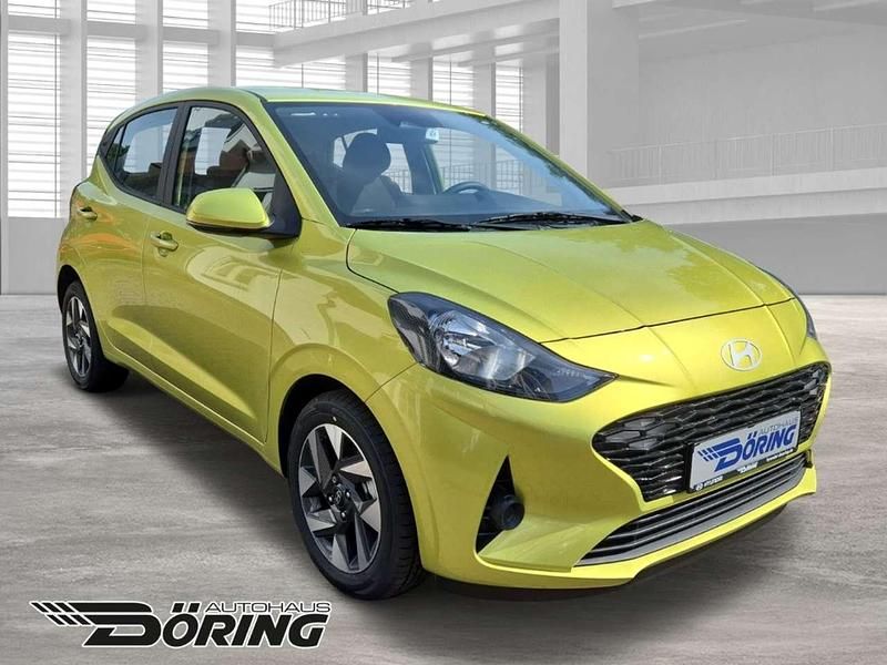 Gebraucht Hyundai i10 Trend 77 PS (56 kW) 2024 Lucid lime / met Kleinwagen
