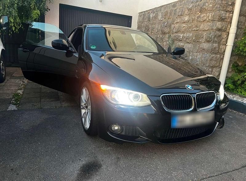 Gebraucht BMW 320 Shadowline 184 PS (135 kW) 2011 Schwarz Coupé