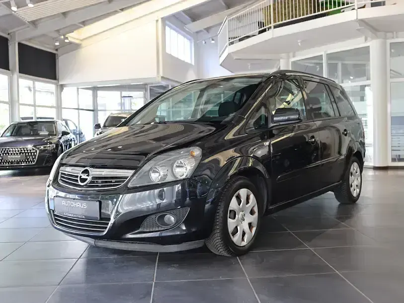 Gebraucht Opel Zafira Family 110 PS (80 kW) 2014 Schwarz Van / Kleinbus