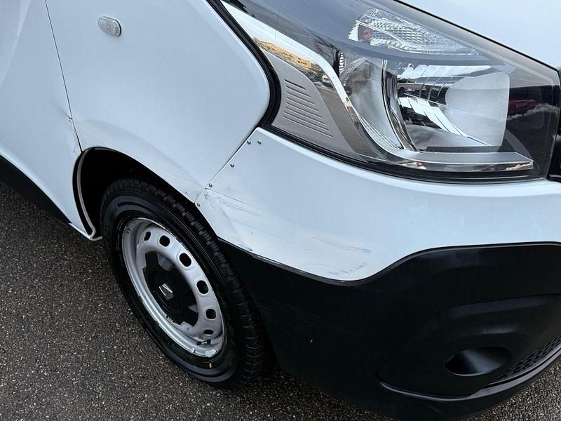 Gebraucht Renault Trafic Komfort 120 PS (88 kW) 2018 Weiß Van / Kleinbus