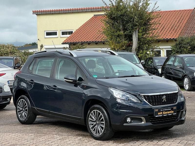 Gebraucht Peugeot 2008 Active 102 PS (75 kW) 2019 Grau SUV
