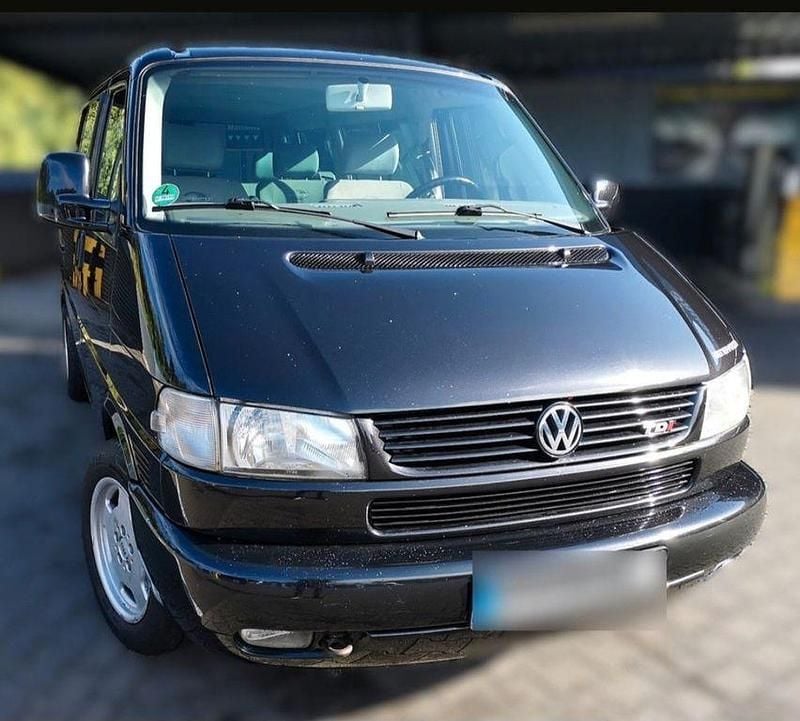 Second-hand VW T4 151 CP (111 kW) 2000 Negru Van