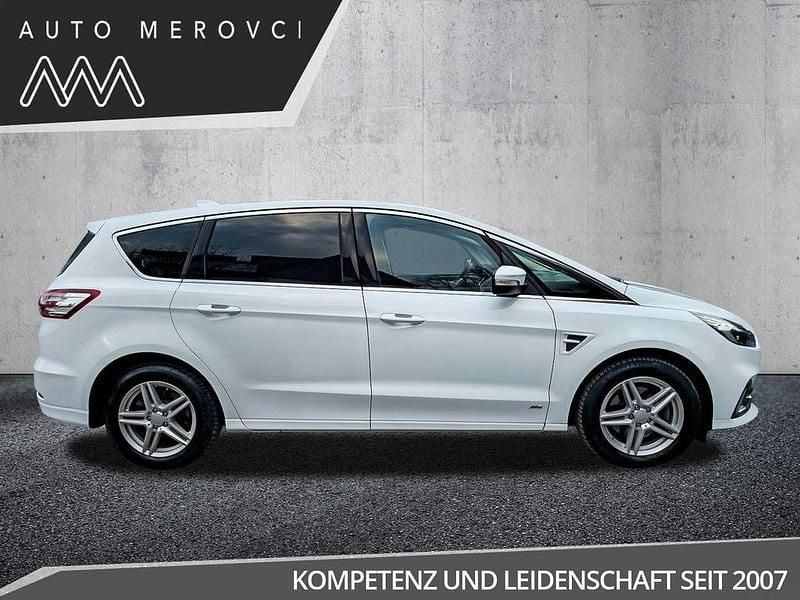 Gebraucht Ford S-MAX Titanium 190 PS (139 kW) 2022 Weiß Van / Kleinbus