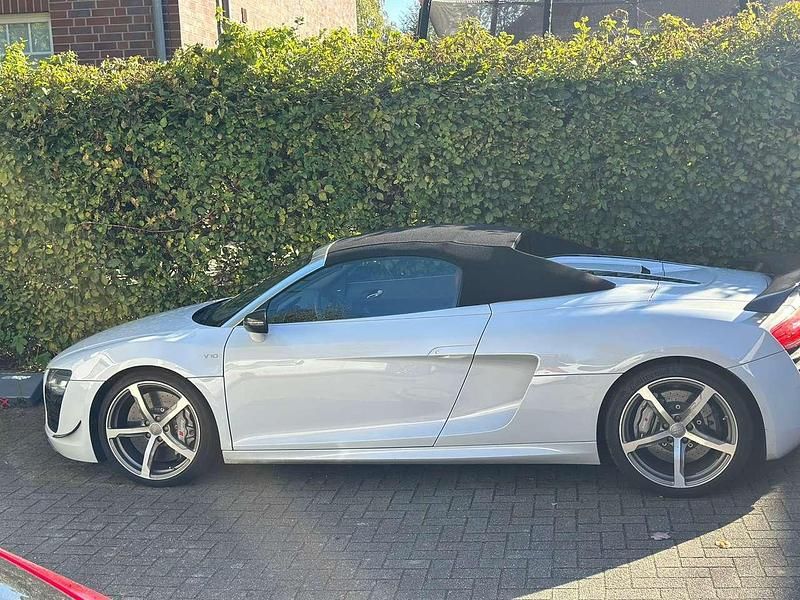 Gebraucht Audi R8 Spyder 525 PS (386 kW) 2015 Grau Cabrio