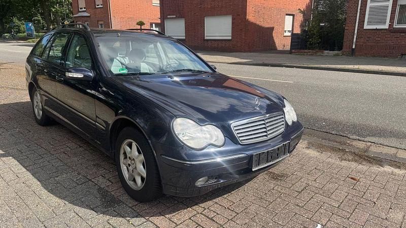 Gebraucht Mercedes C180 143 PS (105 kW) 2003 Blau Kombi