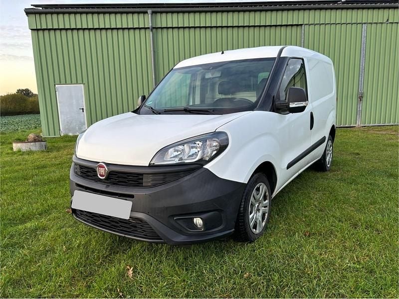 Weiß Gebraucht 2019 Fiat Doblò Van / Kleinbus | 6.200 € (Superpreis) - Bild 1/4