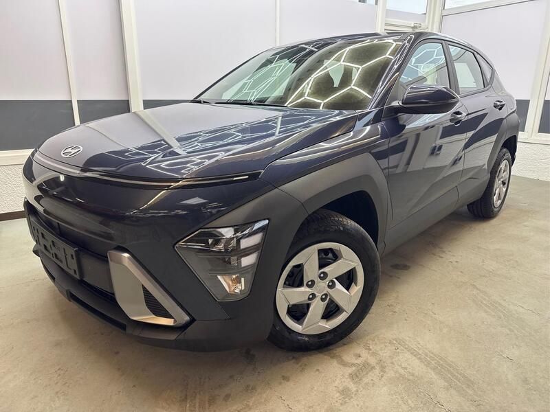 Meta blue pearl pm2 Neu 2025 Hyundai Kona Style SUV | 25.379 € (Fairer Preis) - Bild 1/4