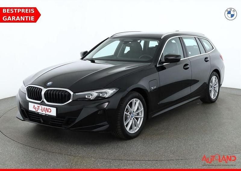 Gebraucht BMW 320e Sport Line 204 PS (150 kW) 2023 Schwarz Kombi