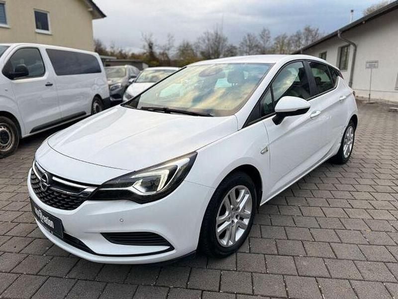 Gebraucht Opel Astra 125 PS (91 kW) 2017 Andere Limousine