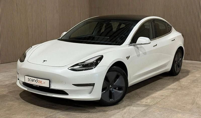 Gebraucht Tesla Model 3 Standard Range 100 kW (136 PS) 2019 Weiß Limousine
