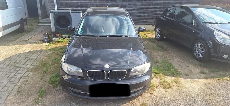Gebraucht BMW 118 143 PS (105 kW) 2008 Schwarz Kleinwagen
