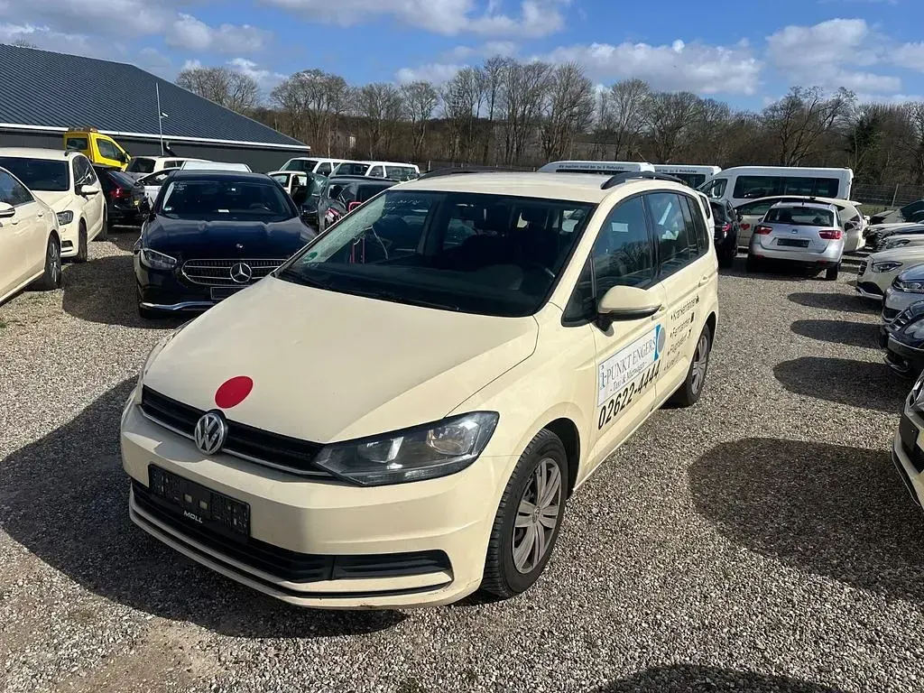 Gebraucht VW Touran 116 PS (85 kW) 2019 Beige Van / Kleinbus