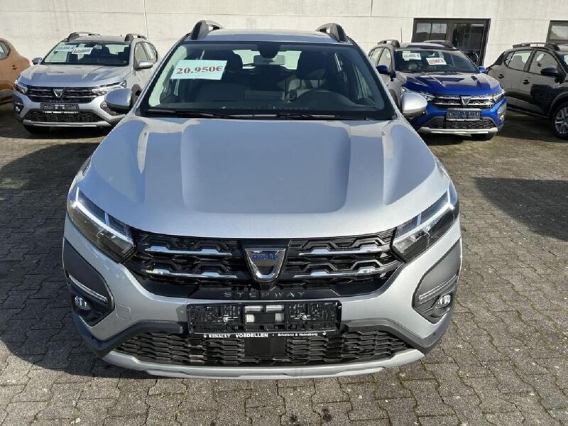 Grau "comete" Gebraucht 2022 Dacia Sandero Comfort Kleinwagen | 20.950 € - Bild 1/4