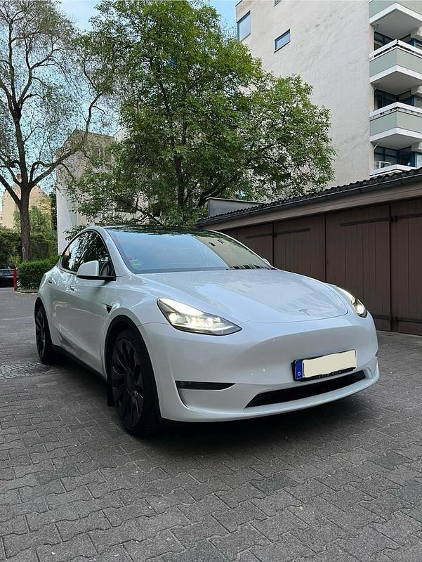 Weiß Gebraucht 2022 Tesla Model Y Performance SUV | 36.999 € (Guter Preis) - Bild 1/4