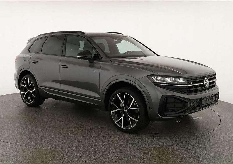 Grenadill schwarz met... Neu 2025 VW Touareg R-line SUV | 81.090 € (Superpreis) - Bild 1/4
