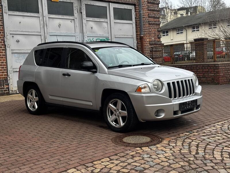 Silber Gebraucht 2008 Jeep Compass Sport SUV | 1.999 € (Fairer Preis) - Bild 1/4