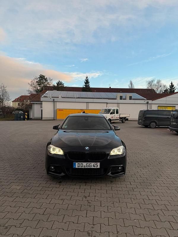 Gebraucht BMW 525 Shadowline 218 PS (160 kW) 2013 Schwarz Limousine