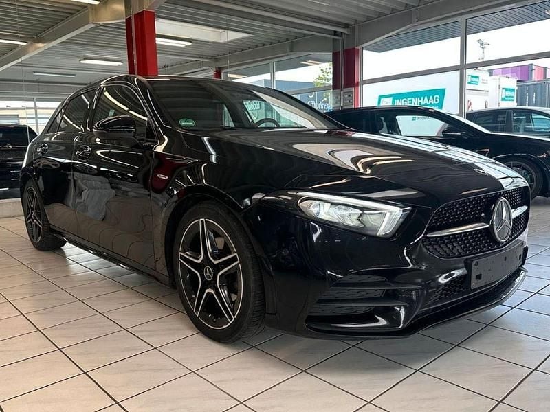 Gebraucht Mercedes A200 AMG 150 PS (110 kW) 2021 Schwarz Limousine