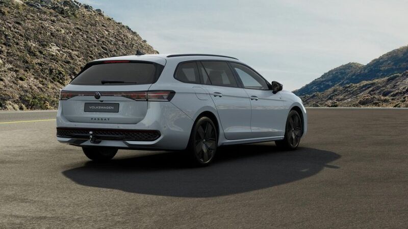Gebraucht VW Passat R-line 150 PS (110 kW) 2024 Pure white (weiß) Kombi